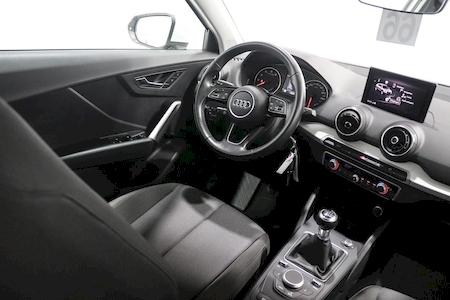 AUDI Q2 30 TFSI 116 CV BV6  BUSINESS LINE  ********** 1 ERE MAIN AVEC 70652 KMS **********
